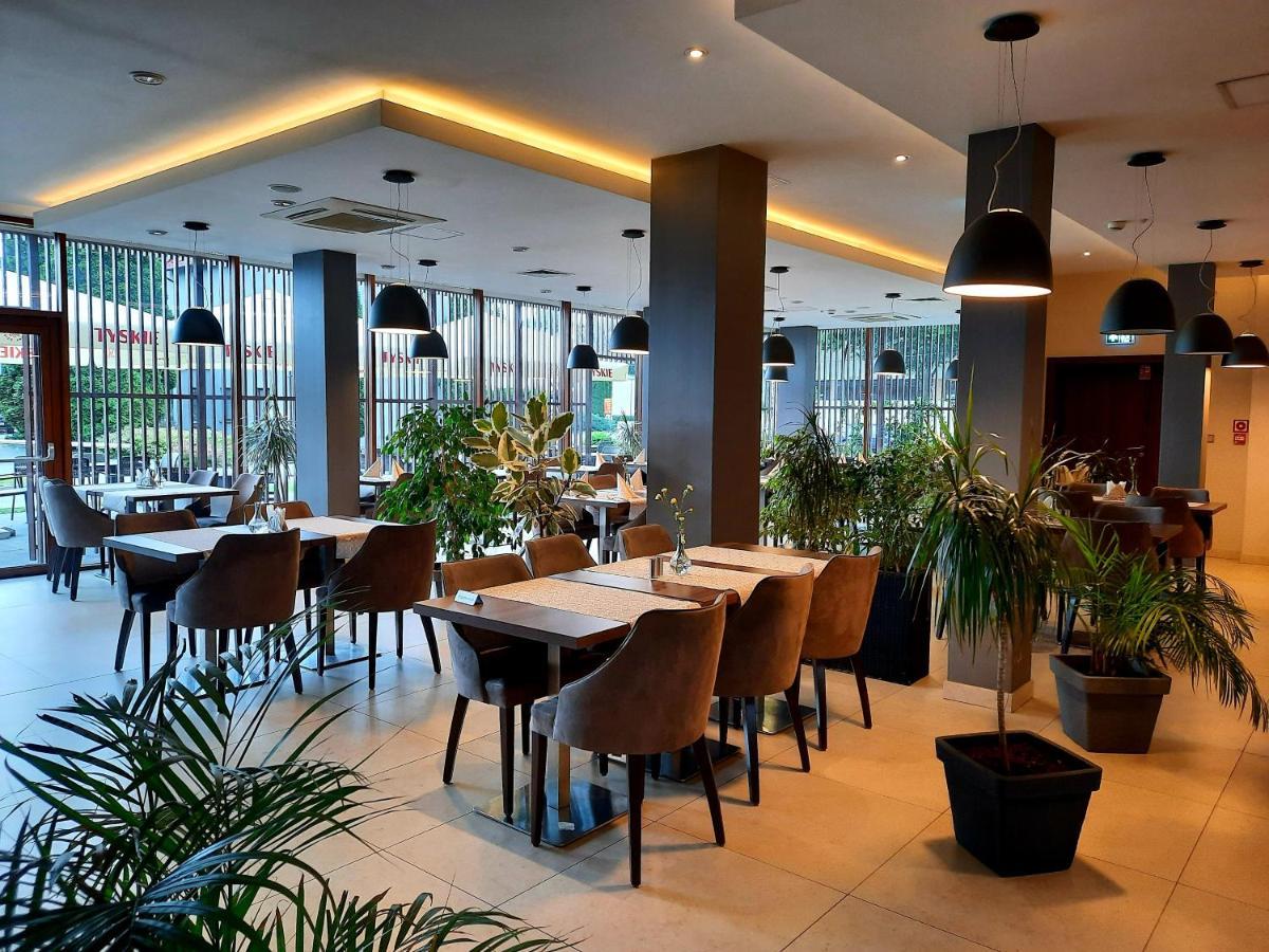 Hotel Imperiale Освенцим Экстерьер фото